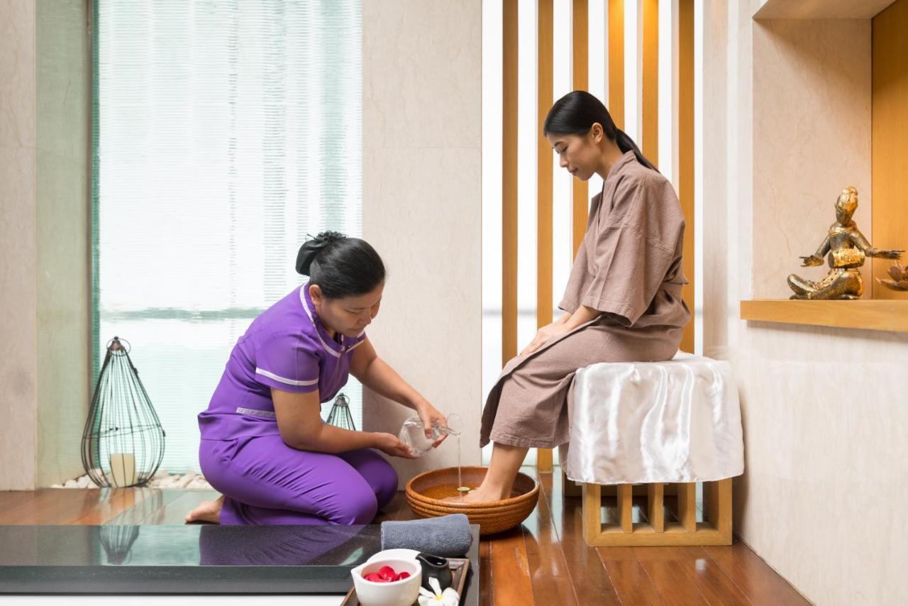 Sivatel Bangkok Hotel Exteriér fotografie Thai foot massage